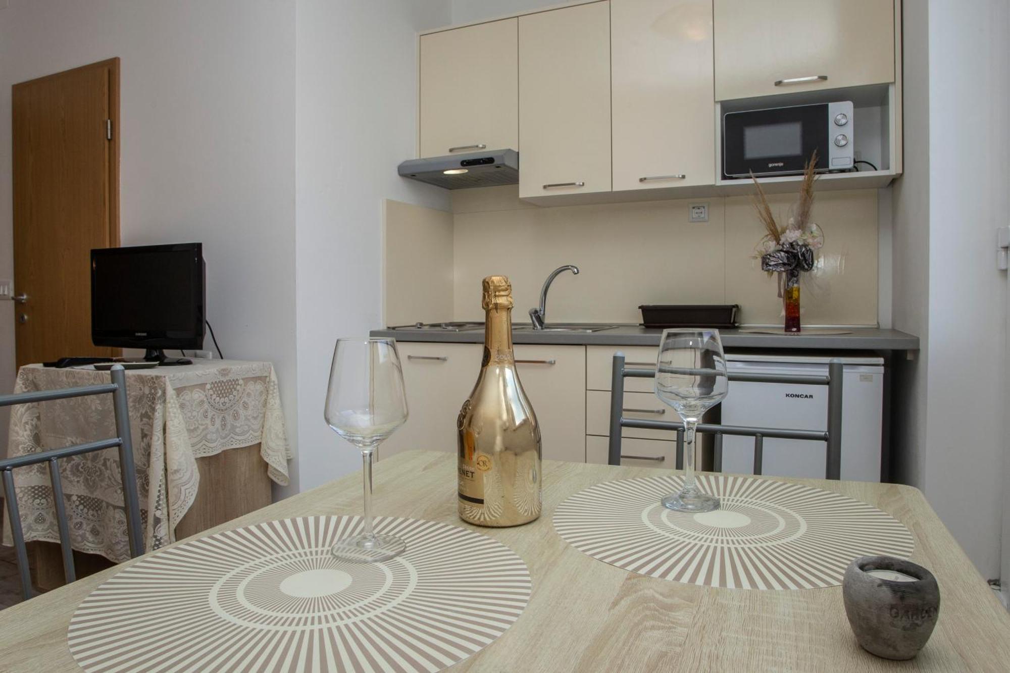 Apartment Adria Спліт Екстер'єр фото